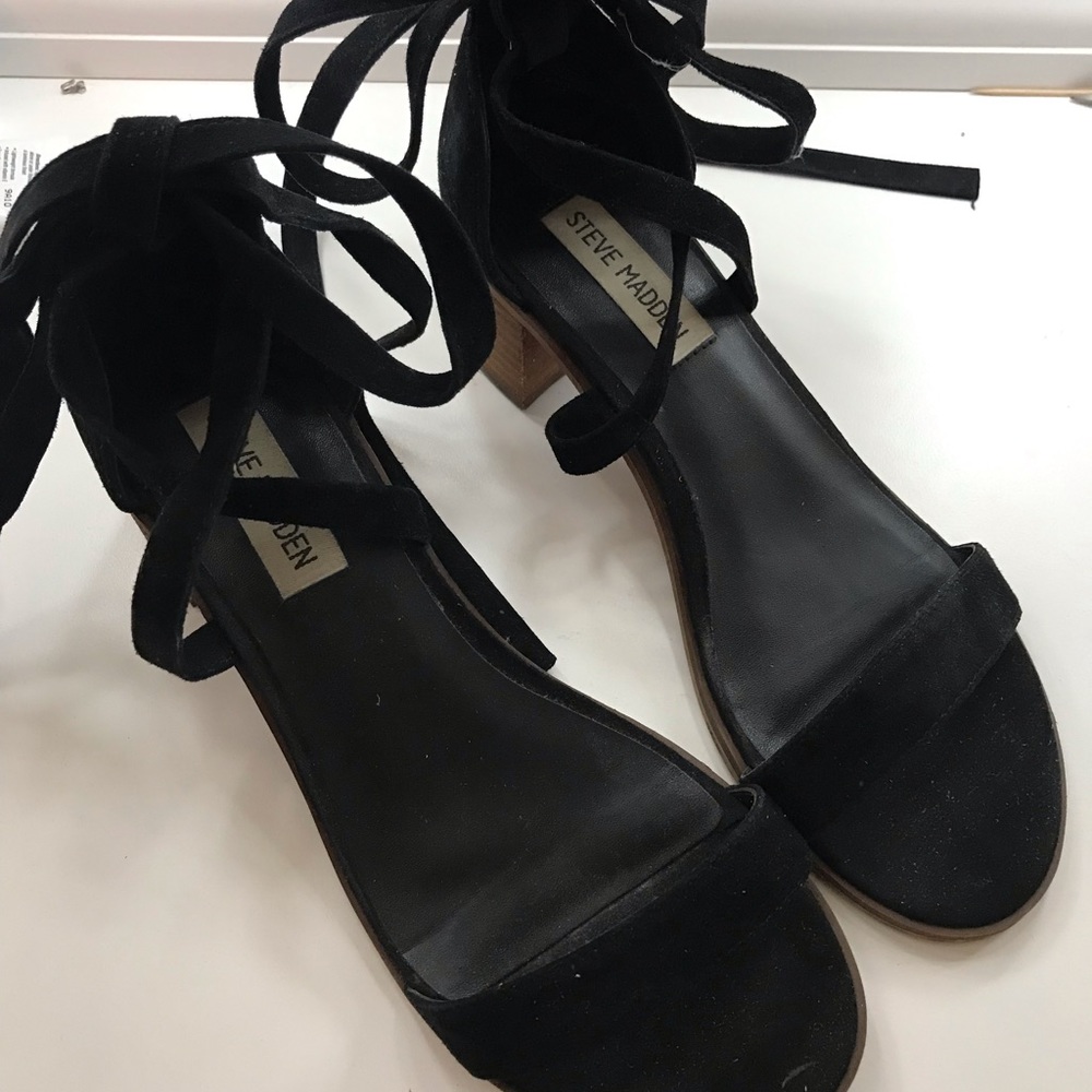Steve Madden Lace Up wedged